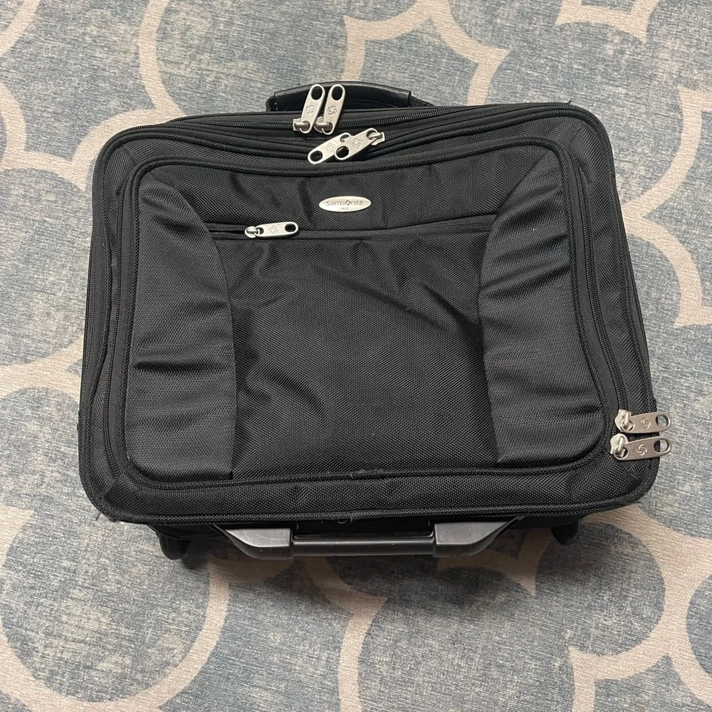 Samsonite wheeled briefcase/carry on luggage